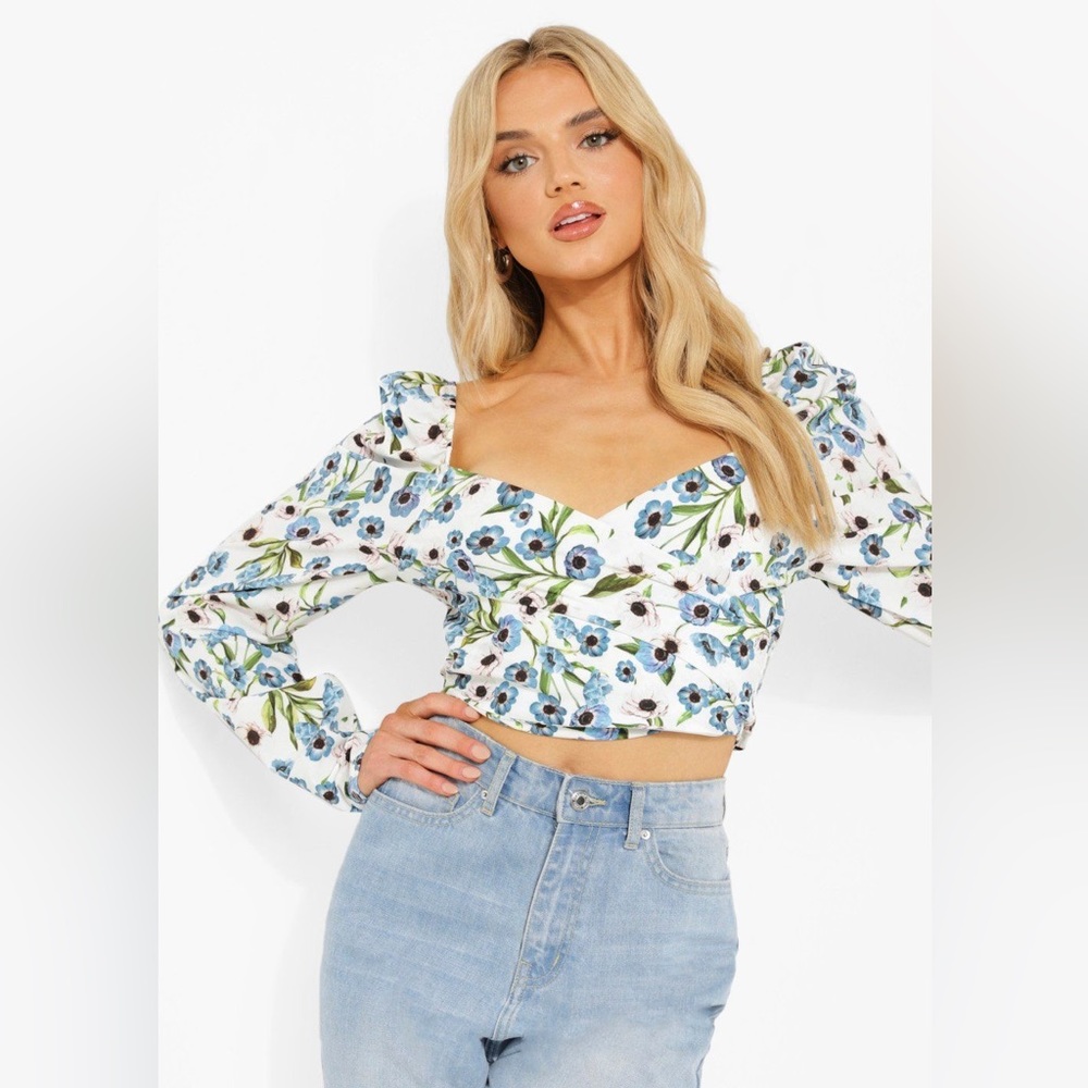 Boohoo Long Sleeves Crop Top with Blue Flowers